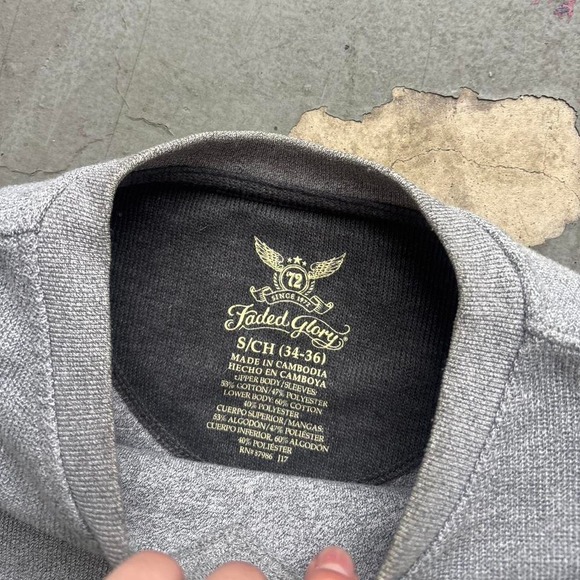 Faded Glory Vintage Grey and white striped V-neck sweater Size Small - Picture 4 of 6